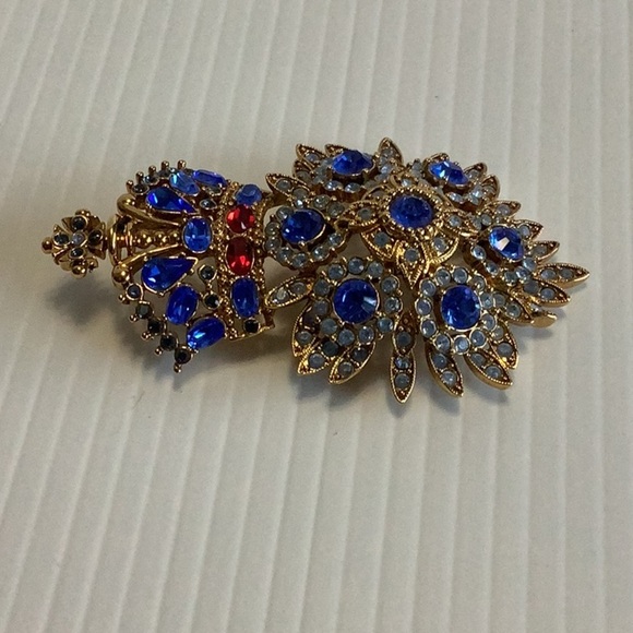 JOAN RIVERS Vintage Royal Monarch Maltese Cross Gold Blue Red Brooch Signed - Picture 9 of 15